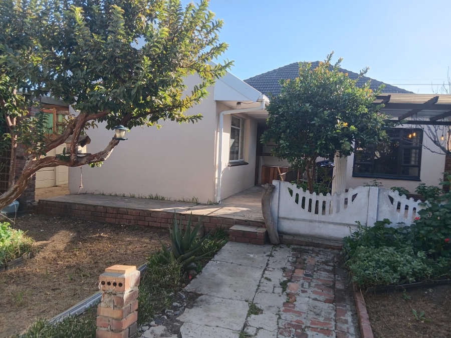 To Let 3 Bedroom Property for Rent in Heathfield Western Cape